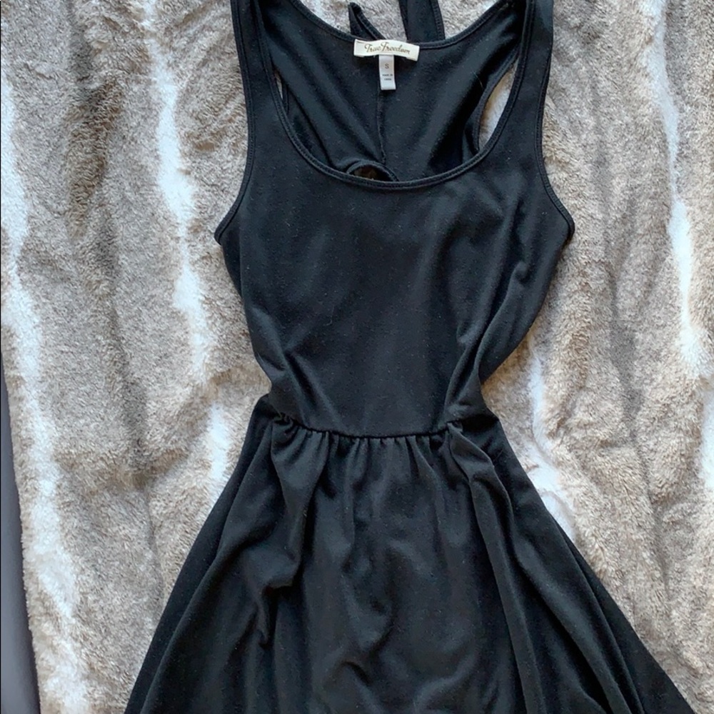 TRUE FREEDOM DRESS - Picture 3 of 4